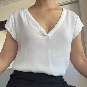 🍀 Naif v neck shirt